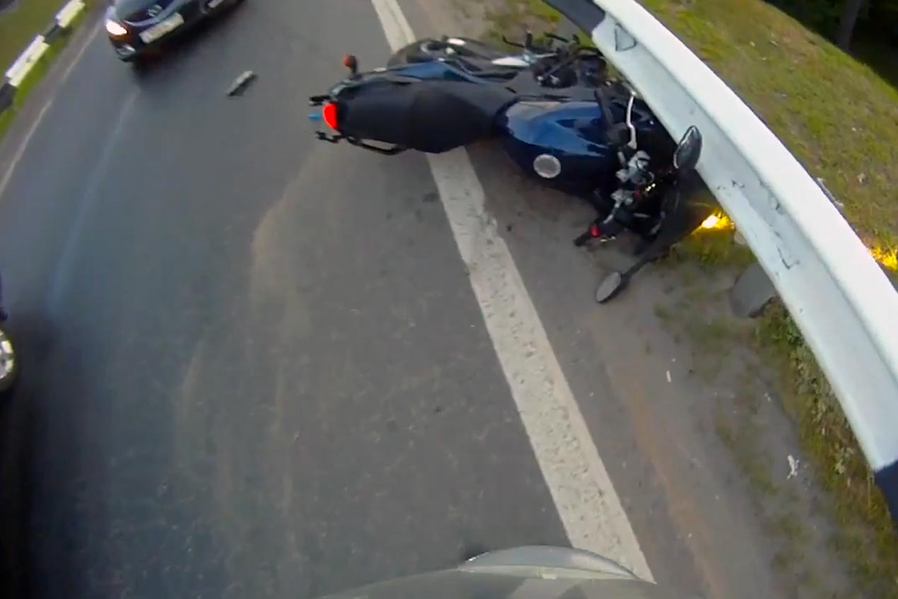 russian-motorcycle-crash