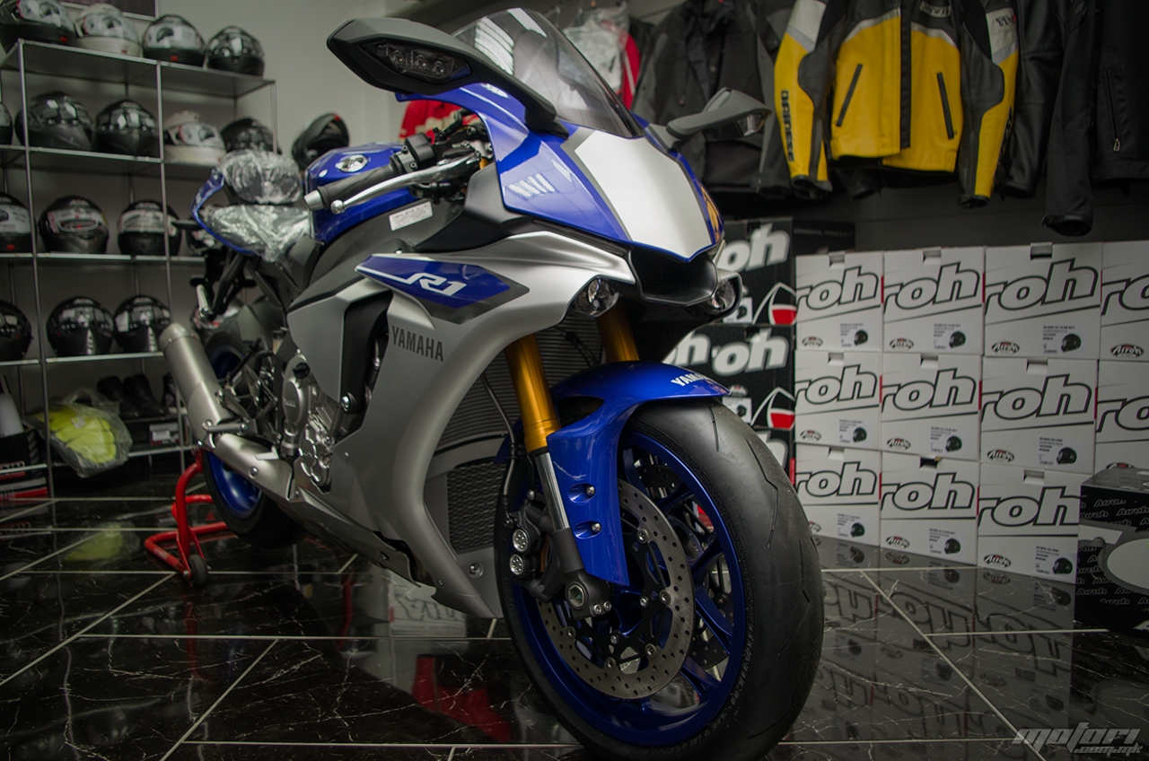 Yamaha R1 2015 11