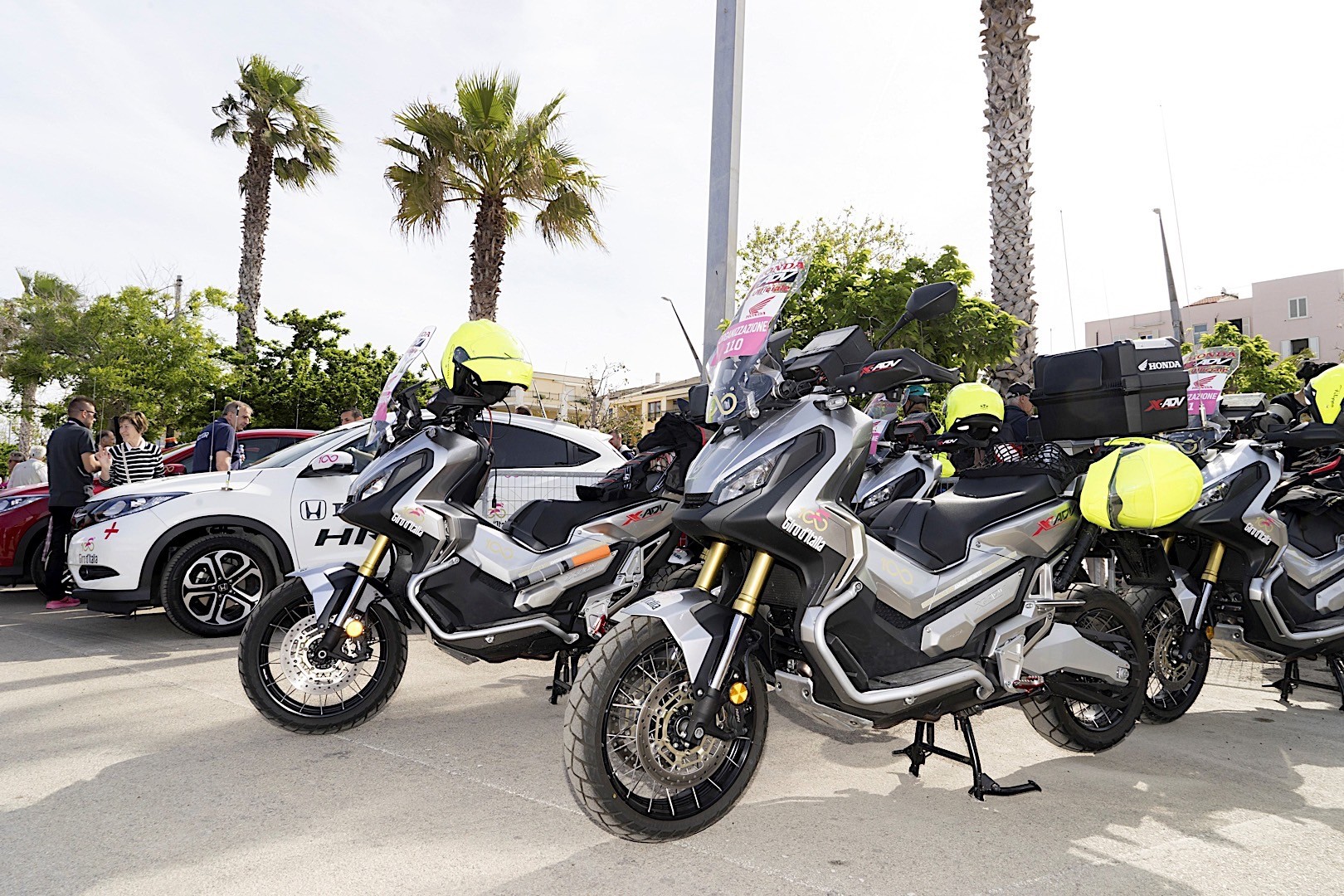 honda supplies escort motorcycles for giro ditalia 3